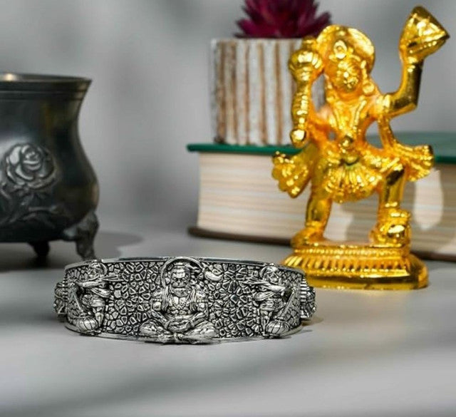 Hanumanji Half Wrist Kada, Silver