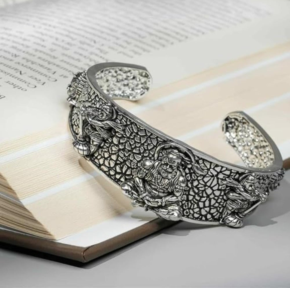 Hanumanji Half Wrist Kada, Silver